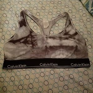 Woman's Large Calvin Klein sport bra